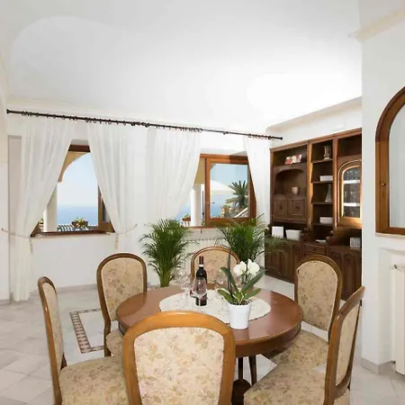 Villa De Vivo Realty - Savina *